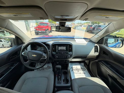 Used 2018 Chevrolet Colorado W/T w/ WT Convenience Package RWD image 17