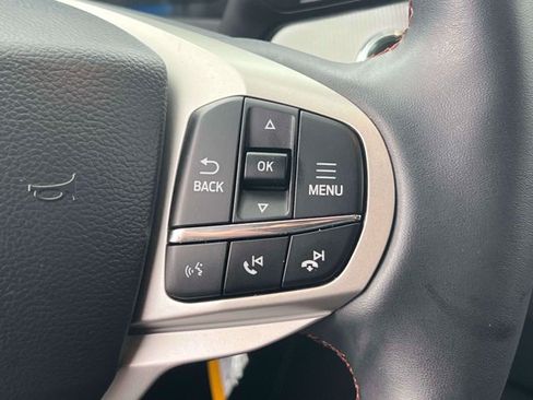 Used 2026 Ford Explorer Active AWD/4WD image 28