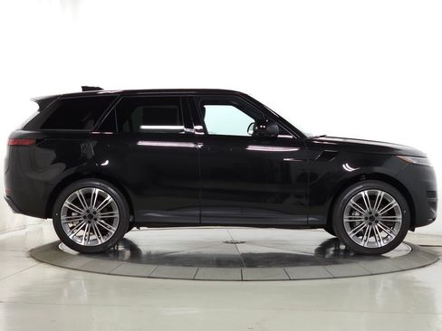 Used 2026 Land Rover Range Rover Sport SE AWD/4WD image 6