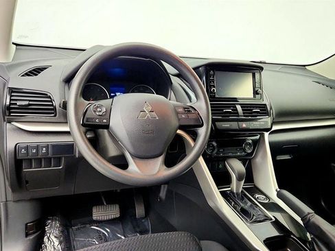 Used 2024 Mitsubishi Eclipse Cross ES AWD/4WD image 12