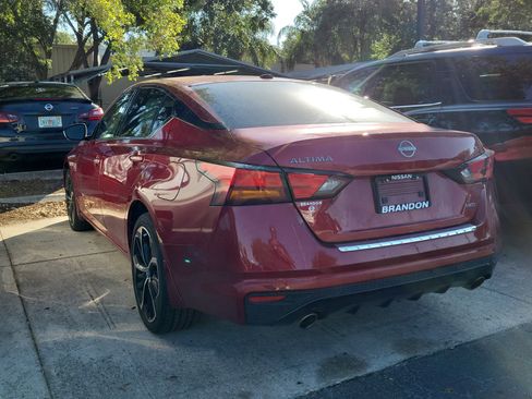 Used 2023 Nissan Altima 2.5 SR AWD/4WD image 6