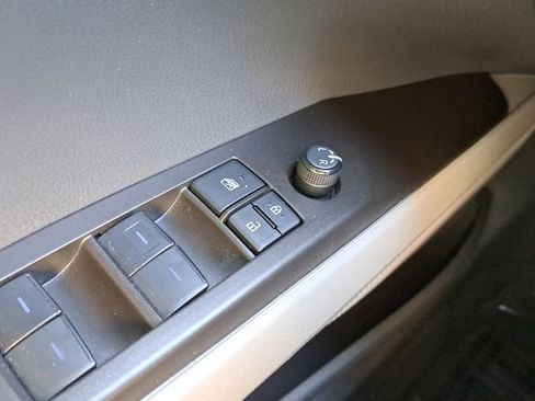 Certified 2023 Toyota Camry SE image 24