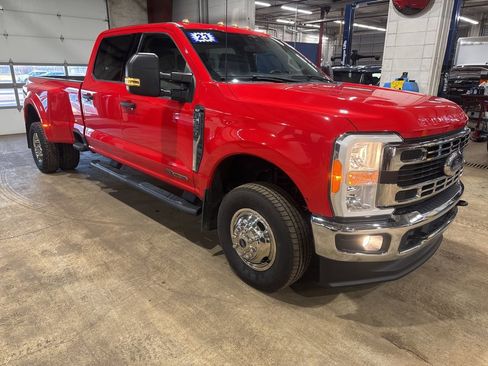 Used 2023 Ford F350 XLT image 5