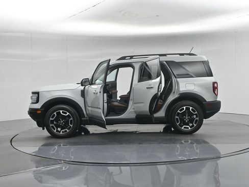 Certified 2023 Ford Bronco Sport Outer Banks w/ Tech Package AWD/4WD image 5