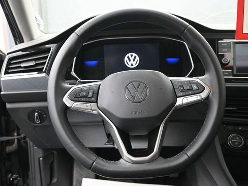 Used 2022 Volkswagen Jetta SE image 31