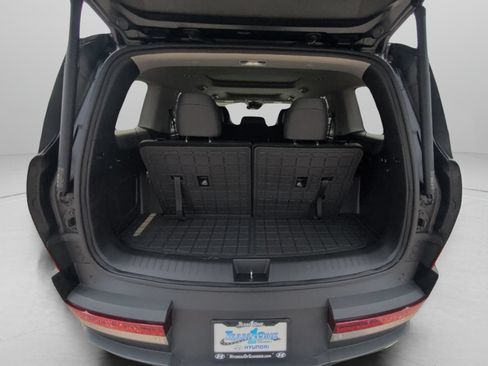 Used 2024 Hyundai Santa Fe Limited FWD image 40