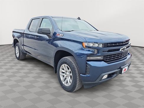 Used 2019 Chevrolet Silverado 1500 RST image 3