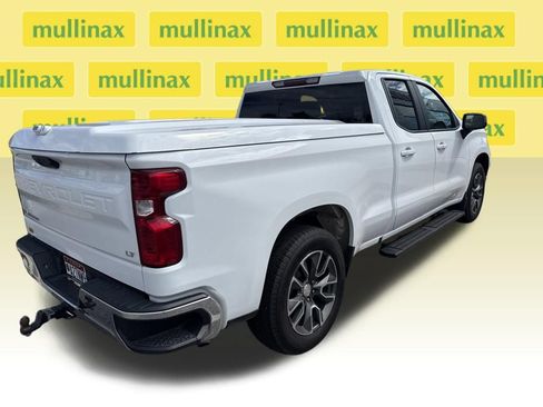 Used 2023 Chevrolet Silverado 1500 LT RWD image 4