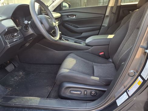 Used 2023 Honda Accord EX image 14