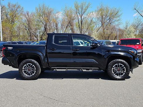 Used 2025 Toyota Tacoma TRD Sport w/ TRD Sport Premium Package AWD/4WD image 7