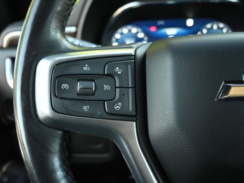 Used 2022 Chevrolet Tahoe LT w/ Luxury Package AWD/4WD image 17