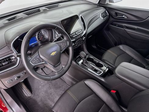 Used 2024 Chevrolet Equinox Premier image 10