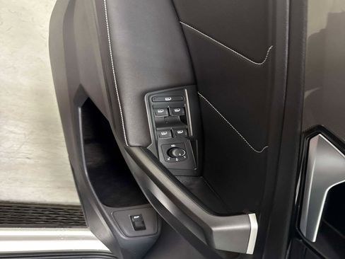 Certified 2024 Volkswagen Tiguan SE image 19