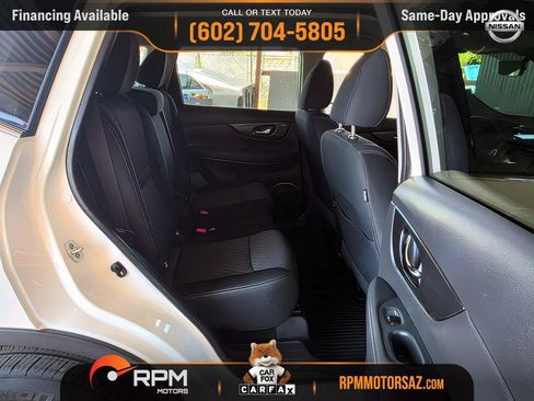 Used 2019 Nissan Rogue SV FWD image 11