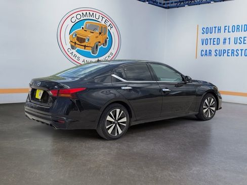 Used 2019 Nissan Altima 2.5 SL FWD image 6