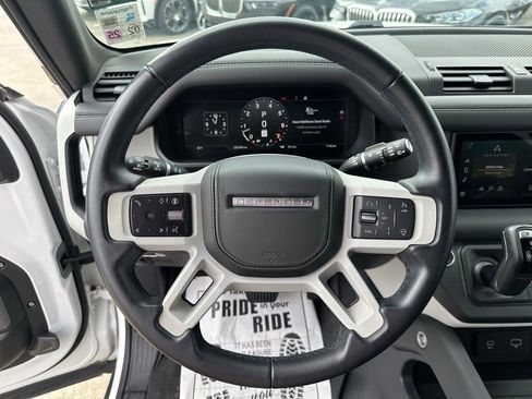 Used 2024 Land Rover Defender 110 X-Dynamic SE AWD/4WD image 13