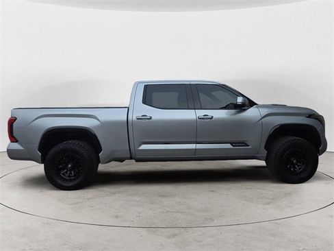 Used 2022 Toyota Tundra Platinum image 6