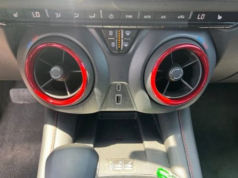 Used 2025 Chevrolet Blazer RS FWD image 29
