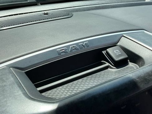 Used 2022 RAM 1500 Big Horn w/ Night Edition AWD/4WD image 11