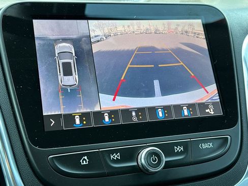 Used 2019 Chevrolet Equinox Premier FWD image 19