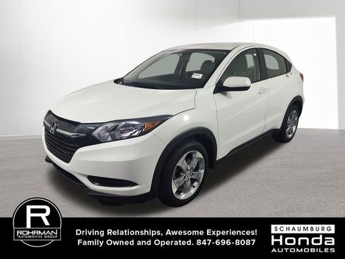 Used 2017 Honda HR-V LX image 2