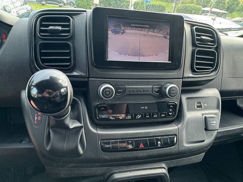 Used 2024 RAM ProMaster 2500 w/ Convenience Group FWD image 11
