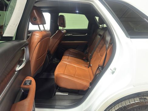 Used 2024 Cadillac XT5 Sportv image 12