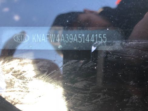 Used 2010 Kia Forte SX image 19