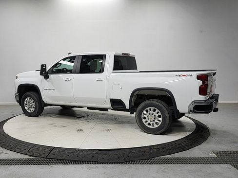 Used 2022 Chevrolet Silverado 2500 LT w/ Fleet Comfort Package AWD/4WD image 5