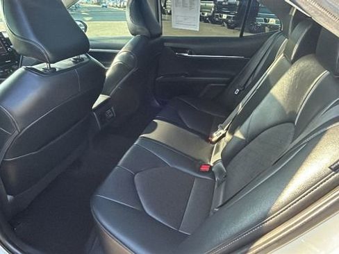 Used 2021 Toyota Camry XSE image 15