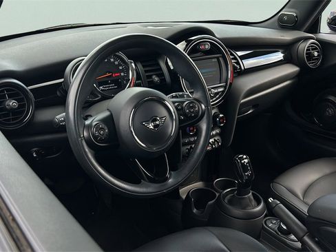 Used 2021 MINI Cooper 2-Door Hardtop image 13