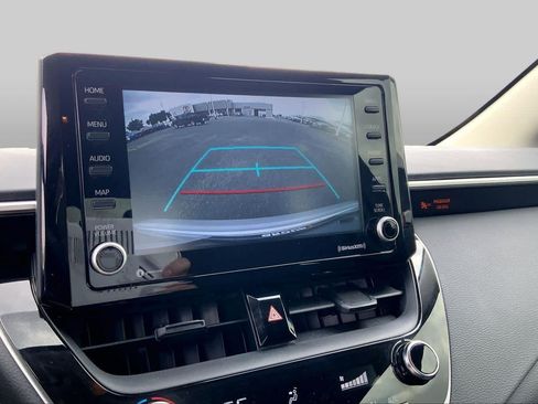 Used 2022 Toyota Corolla LE FWD image 27