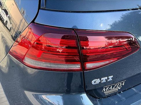 Used 2018 Volkswagen GTI Autobahn FWD image 25
