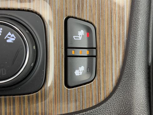 Certified 2023 GMC Acadia SLE w/ Driver Convenience Package image 36