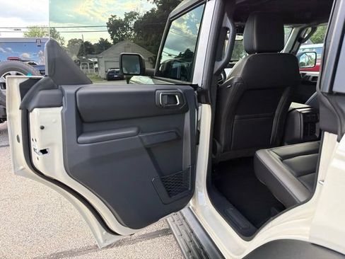 New 2026 Ford Bronco Outer Banks w/ Sasquatch Package AWD/4WD image 9