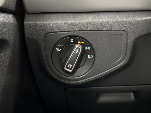 Used 2023 Volkswagen Atlas SE w/ Panoramic Sunroof Package image 24