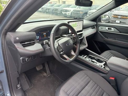 Used 2025 Ford Explorer ST-Line w/ Premium Package AWD/4WD image 10