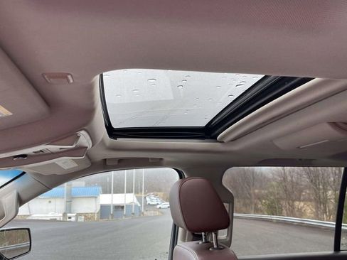 Used 2016 Chevrolet Suburban LTZ image 20