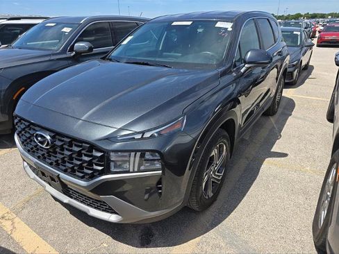 Used 2023 Hyundai Santa Fe SE FWD image 2