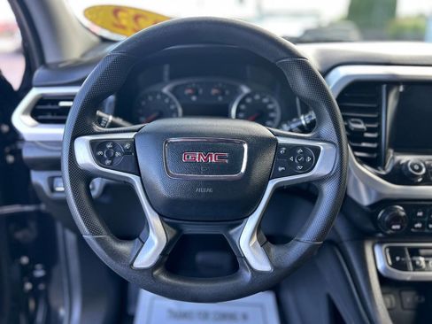 Used 2022 GMC Acadia SLE w/ Driver Convenience Package FWD image 11