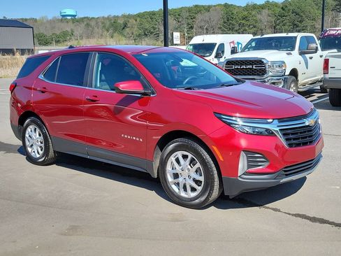 Used 2023 Chevrolet Equinox LT image 1