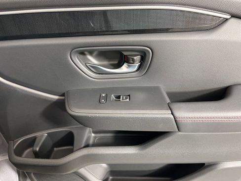 Certified 2025 Honda Pilot Black Edition image 21