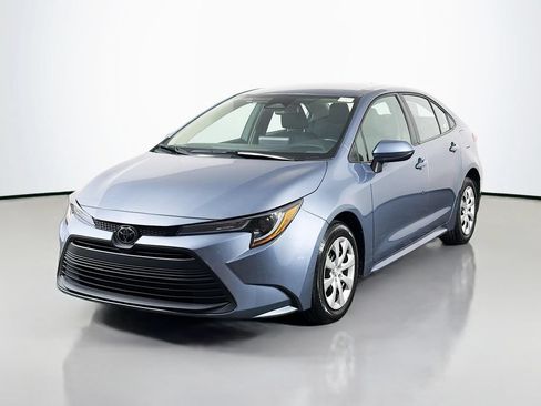 Used 2024 Toyota Corolla LE FWD image 3