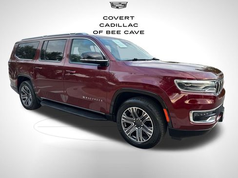 Used 2023 Jeep Wagoneer L Series II image 8