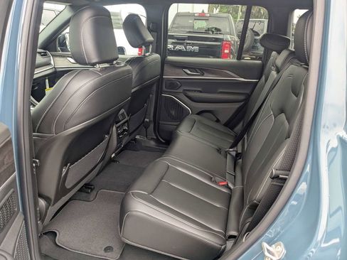 New 2026 Jeep Grand Cherokee Limited RWD image 14