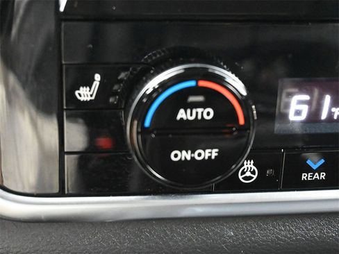 Used 2022 Nissan Rogue SL image 14