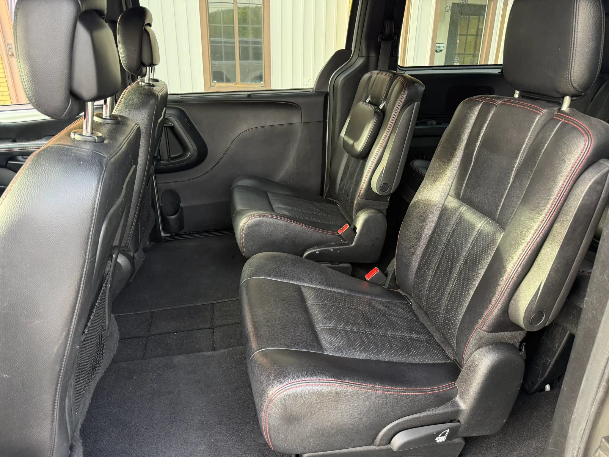 Used 2019 Dodge Grand Caravan GT w/ Safety Sphere Group FWD image 14