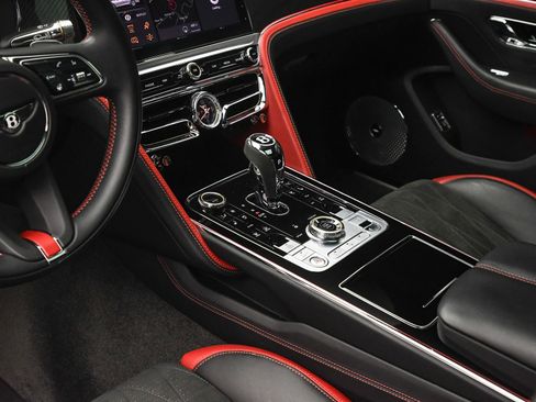 Certified 2023 Bentley Flying Spur W12 image 39