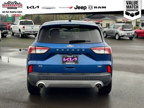 Used 2022 Ford Escape SE image 5