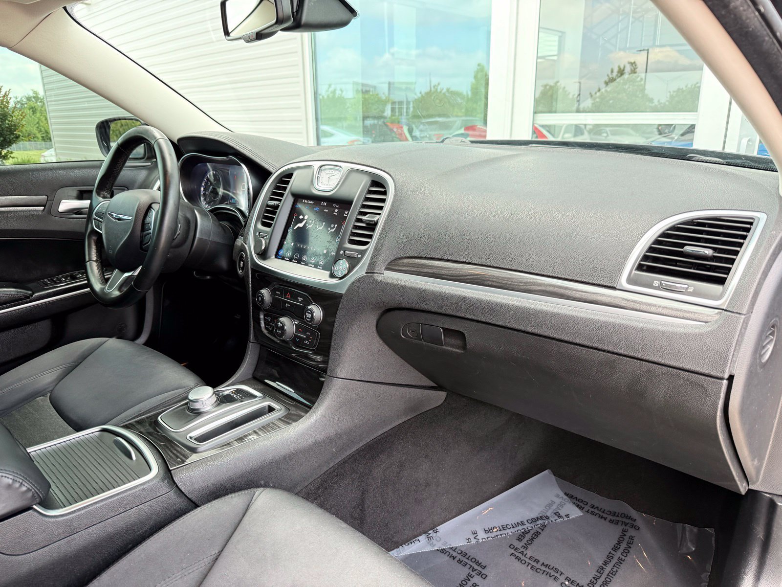 Used 2020 Chrysler 300 Touring w/ Driver Convenience Group RWD image 26